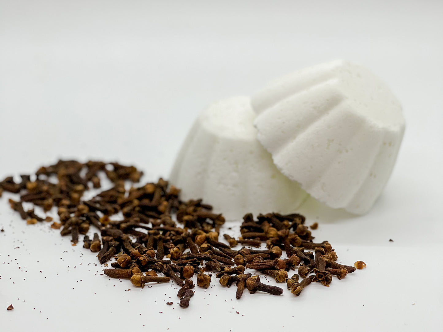 The Baby Naia CBD Bath bomb